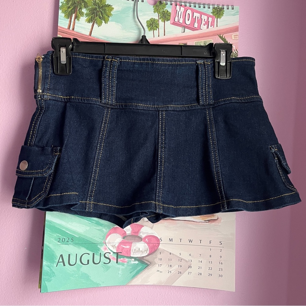 SHEIN Dark Blue Mini Skirt